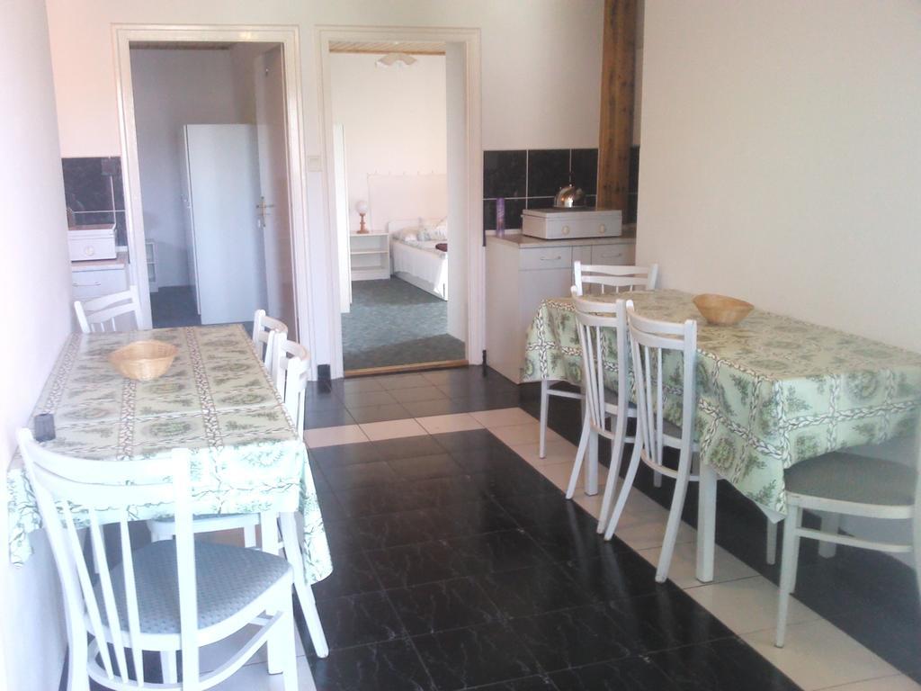 Napfeny Apartment Kestel Dış mekan fotoğraf