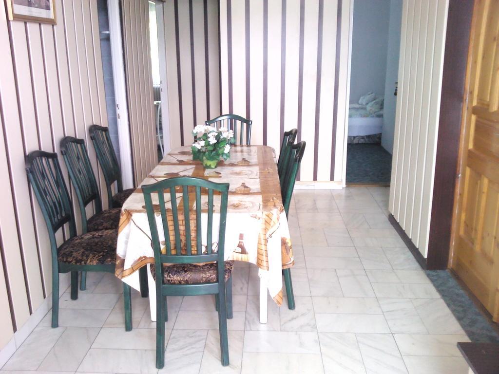 Napfeny Apartment Kestel Oda fotoğraf