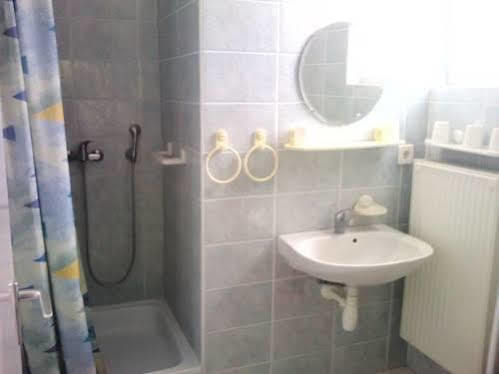 Napfeny Apartment Kestel Dış mekan fotoğraf